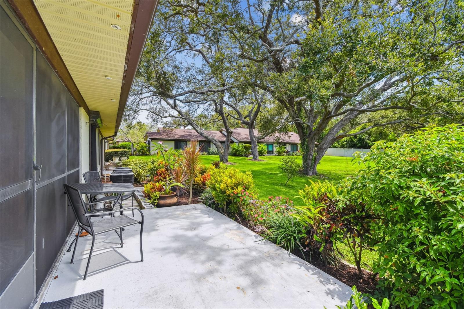 1341 AZALEA DR #1906