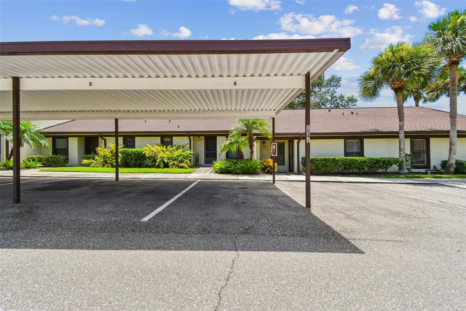 1341 AZALEA DR #1906