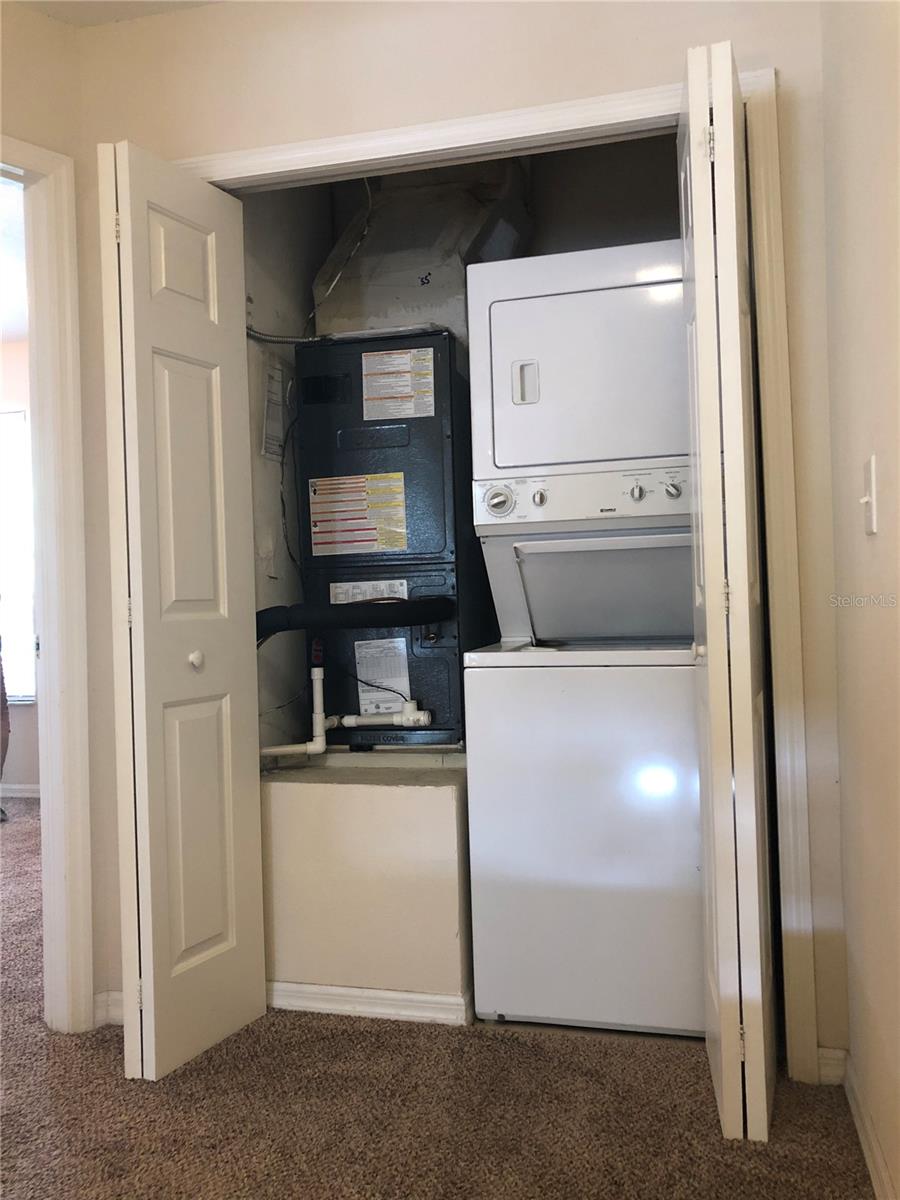 2212 GOLDEN OAK LN #2212