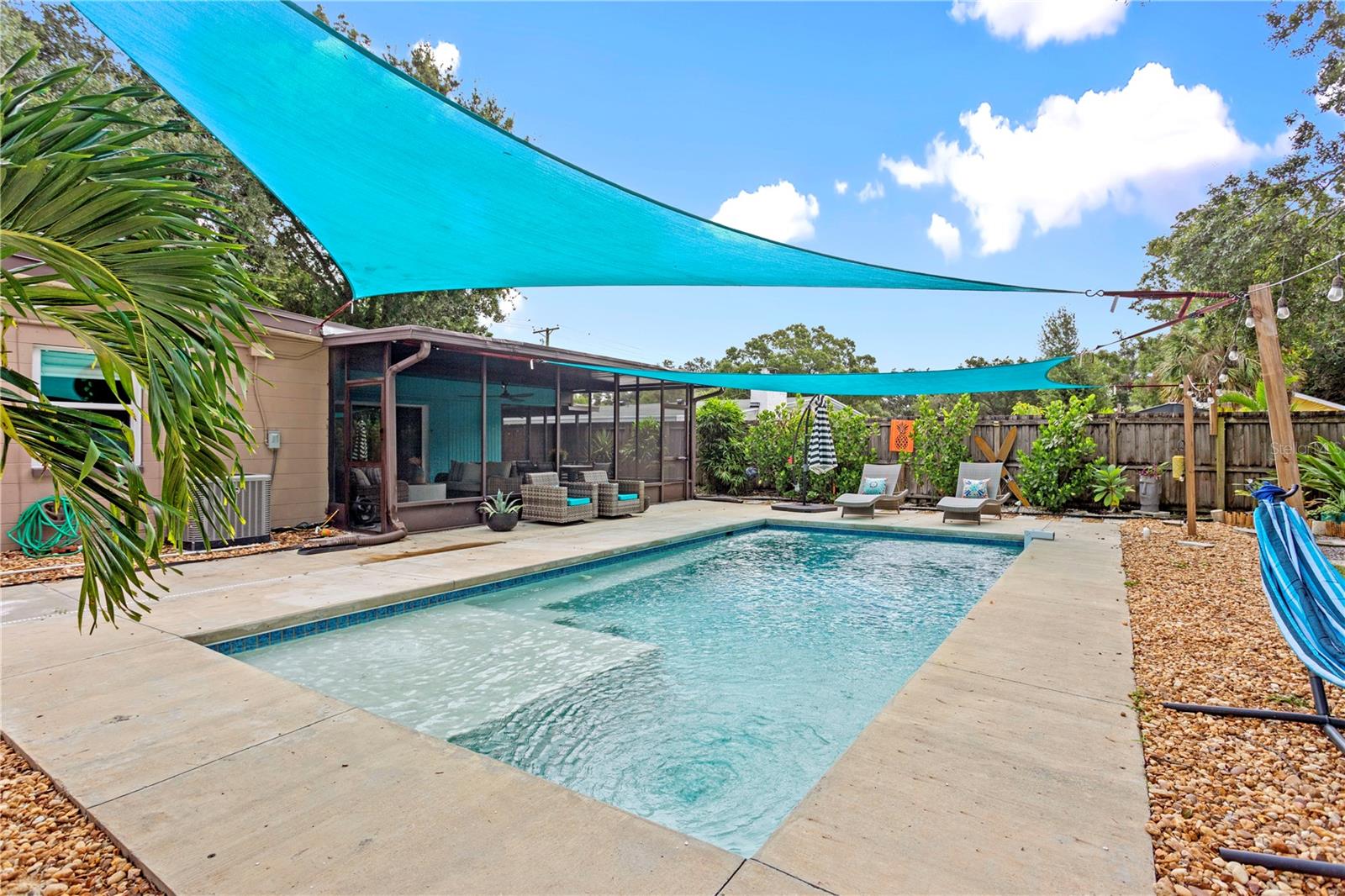 4208 W WISCONSIN AVE