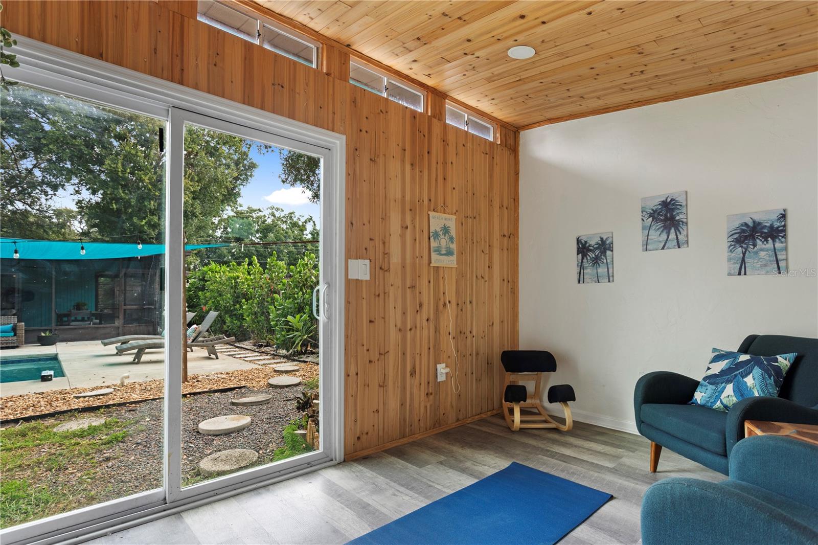 4208 W WISCONSIN AVE