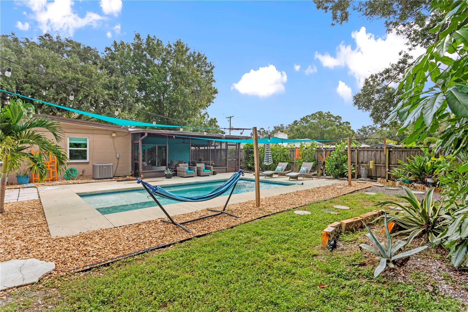 4208 W WISCONSIN AVE