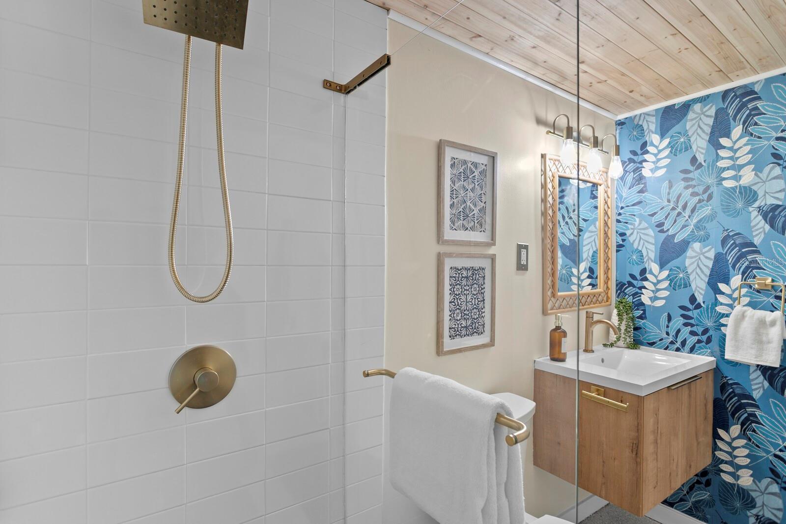 4208 W WISCONSIN AVE