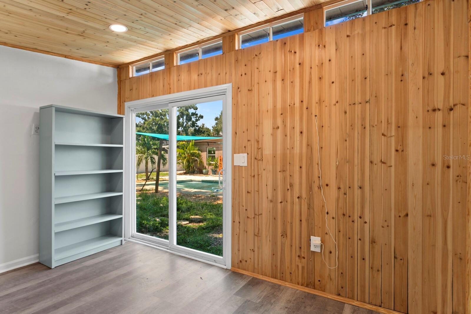 4208 W WISCONSIN AVE