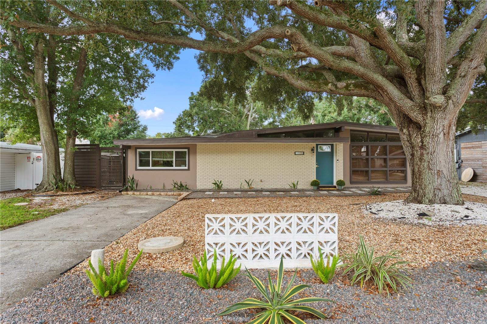 4208 W WISCONSIN AVE