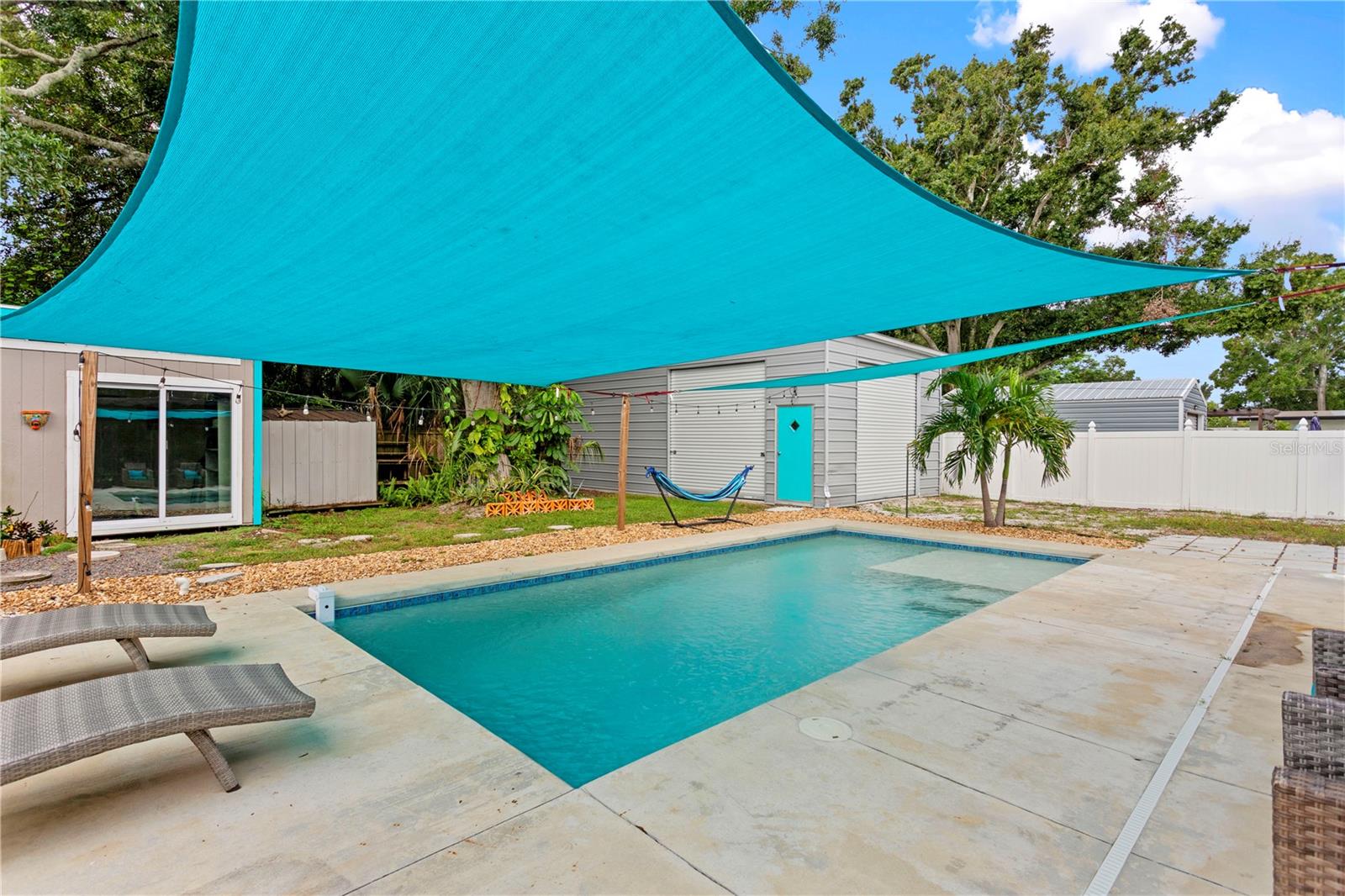 4208 W WISCONSIN AVE