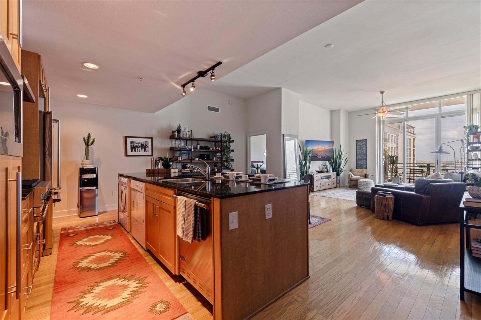 1208 E KENNEDY BLVD #831