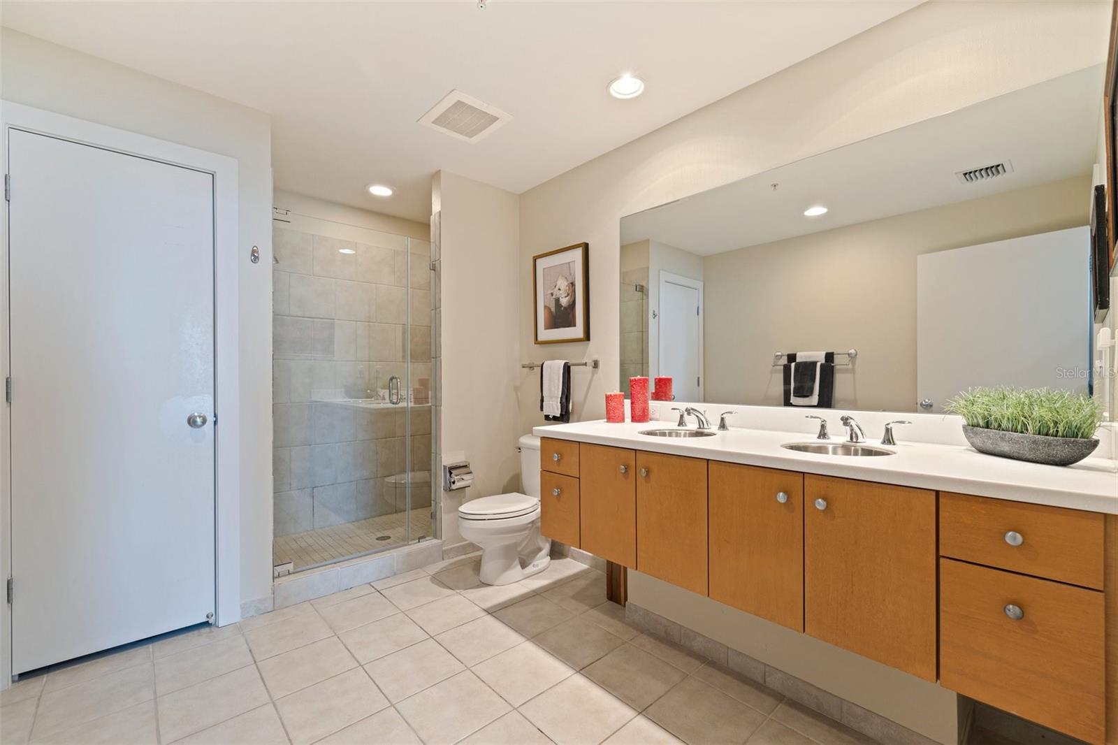 1208 E KENNEDY BLVD #831