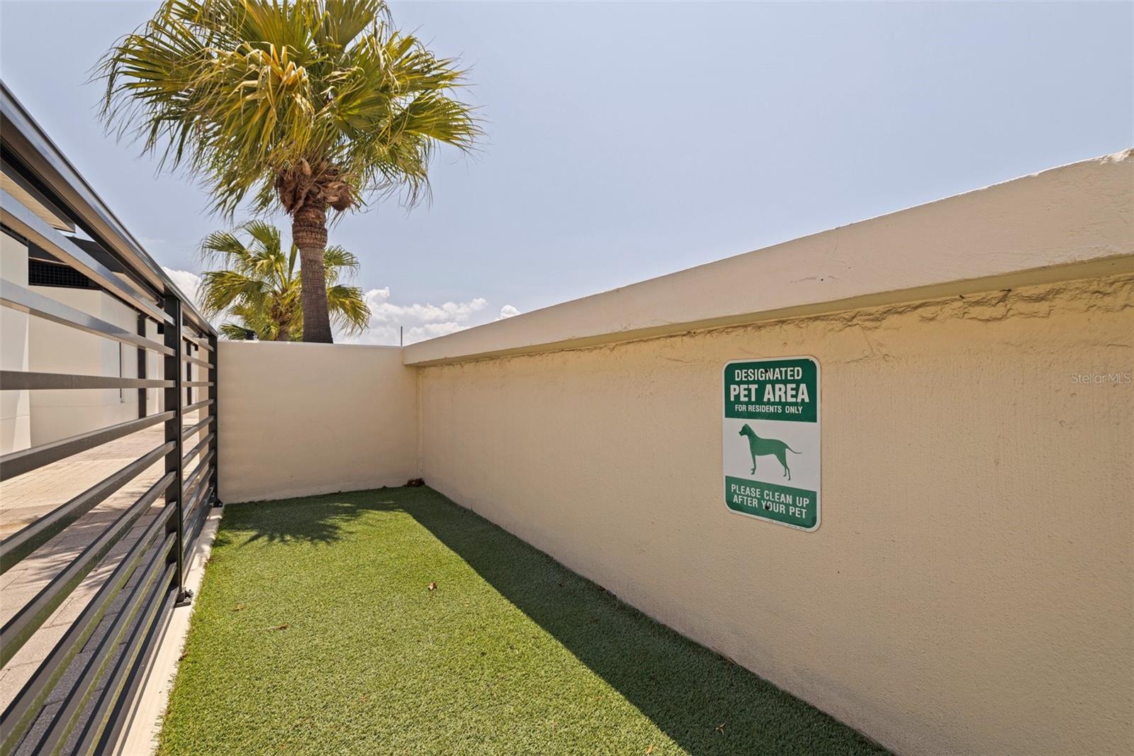 1208 E KENNEDY BLVD #831