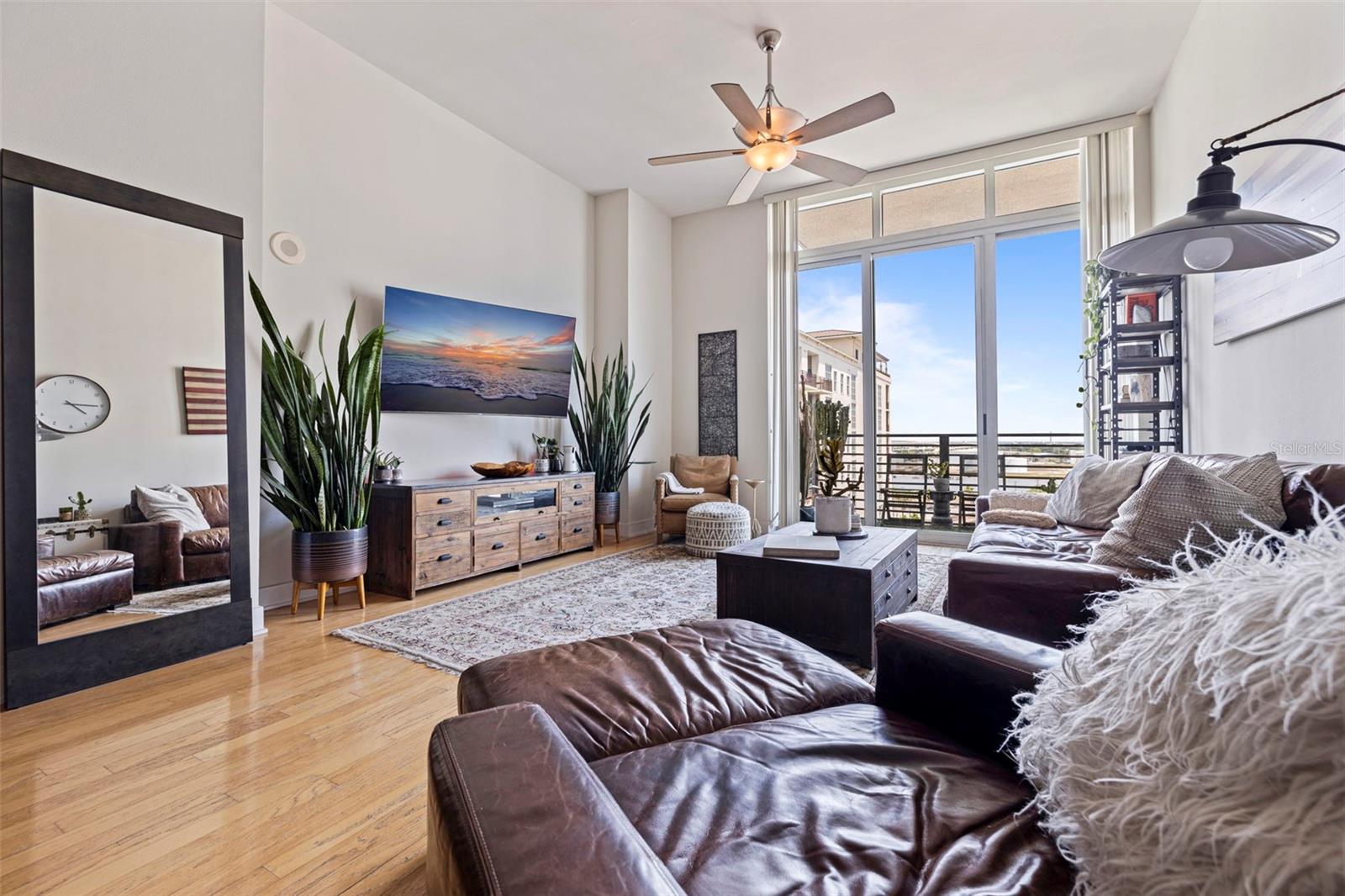 1208 E KENNEDY BLVD #831