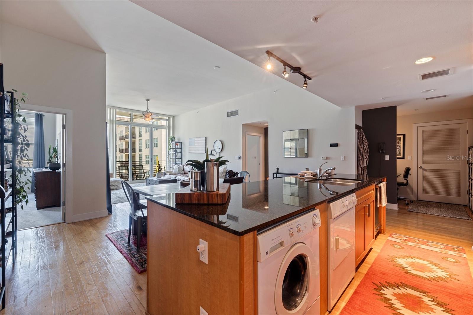 1208 E KENNEDY BLVD #831