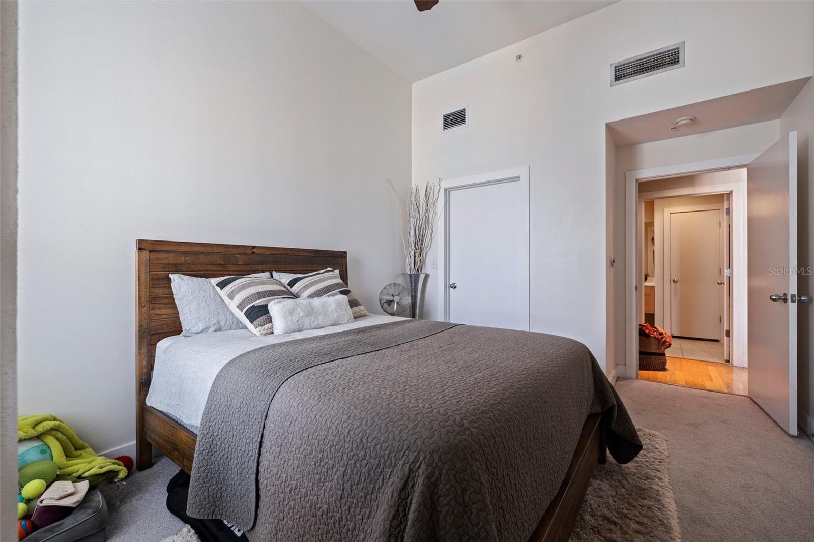 1208 E KENNEDY BLVD #831