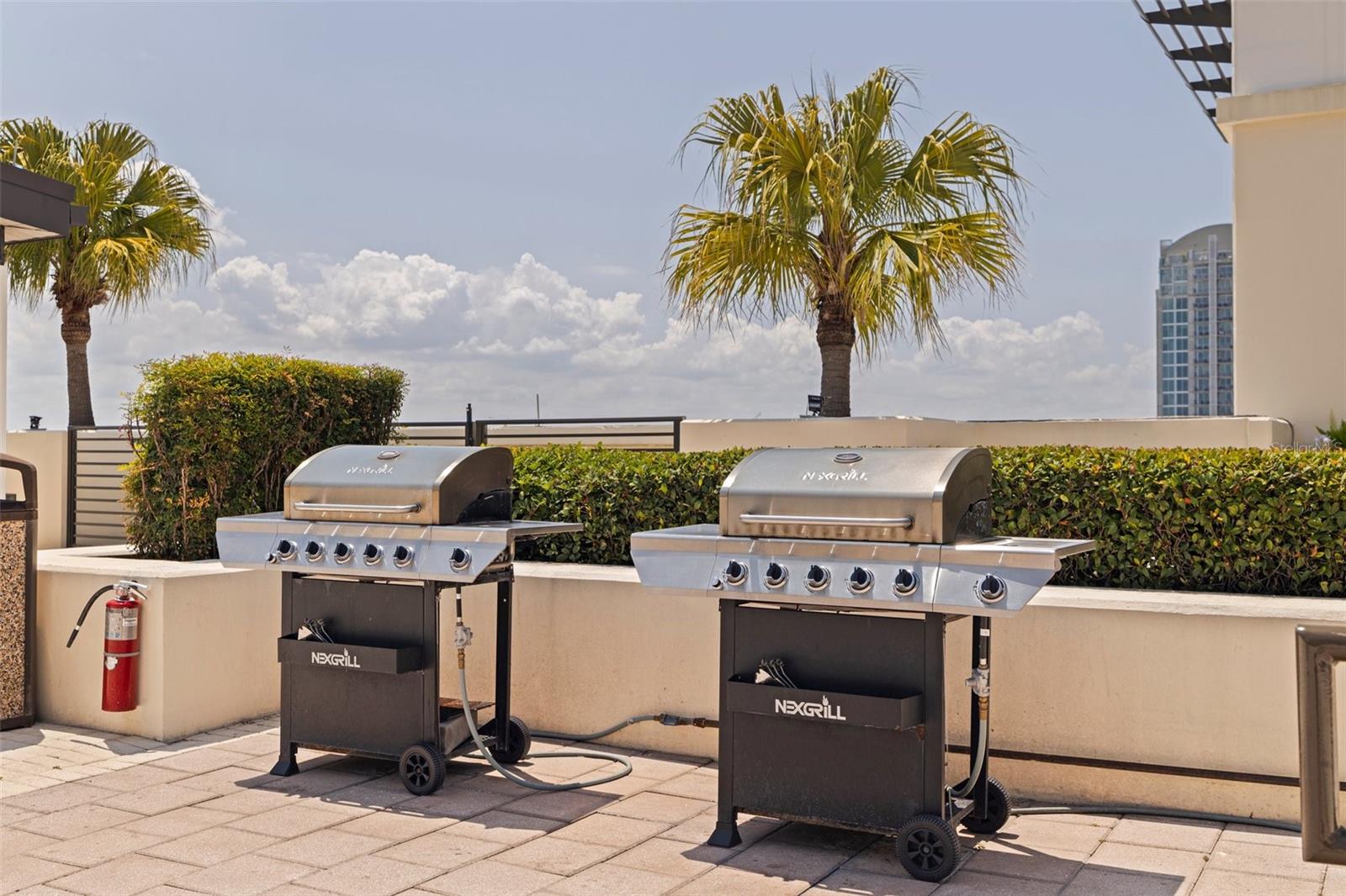 1208 E KENNEDY BLVD #831