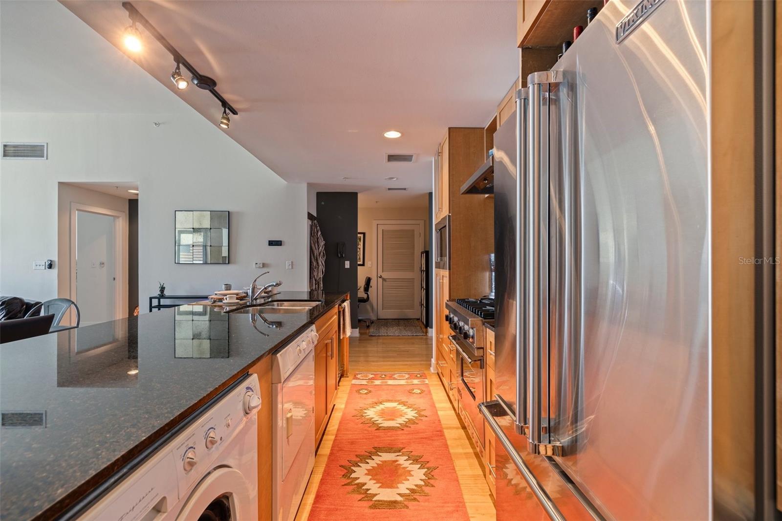 1208 E KENNEDY BLVD #831