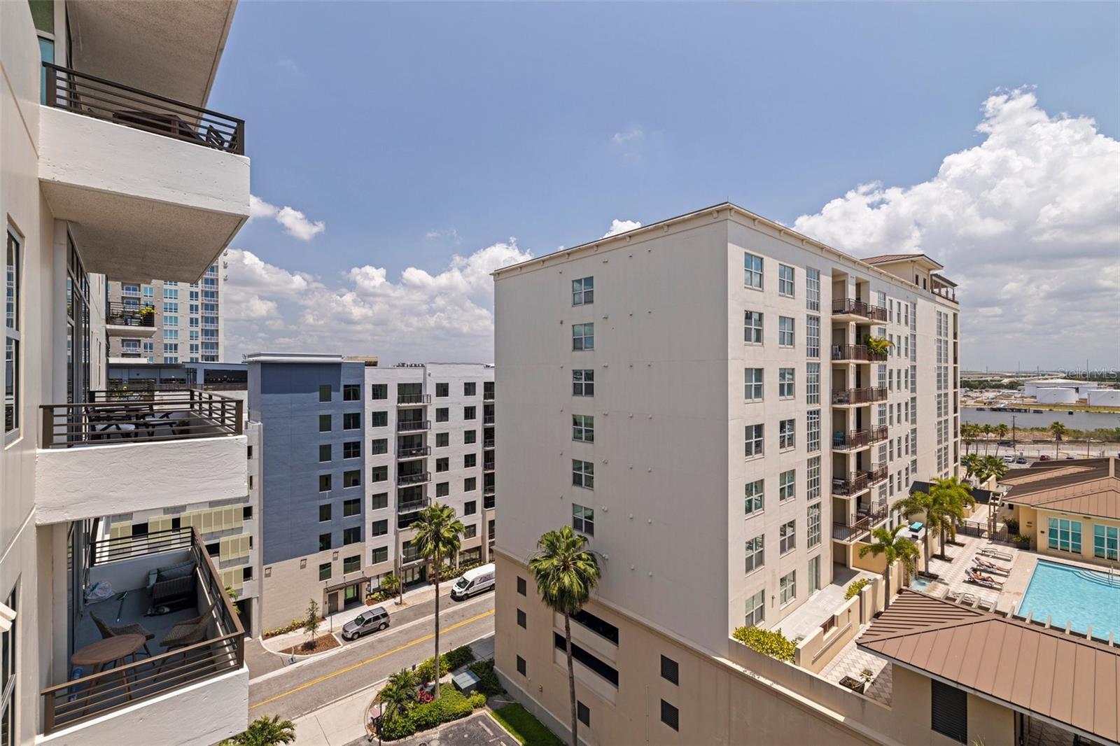 1208 E KENNEDY BLVD #831