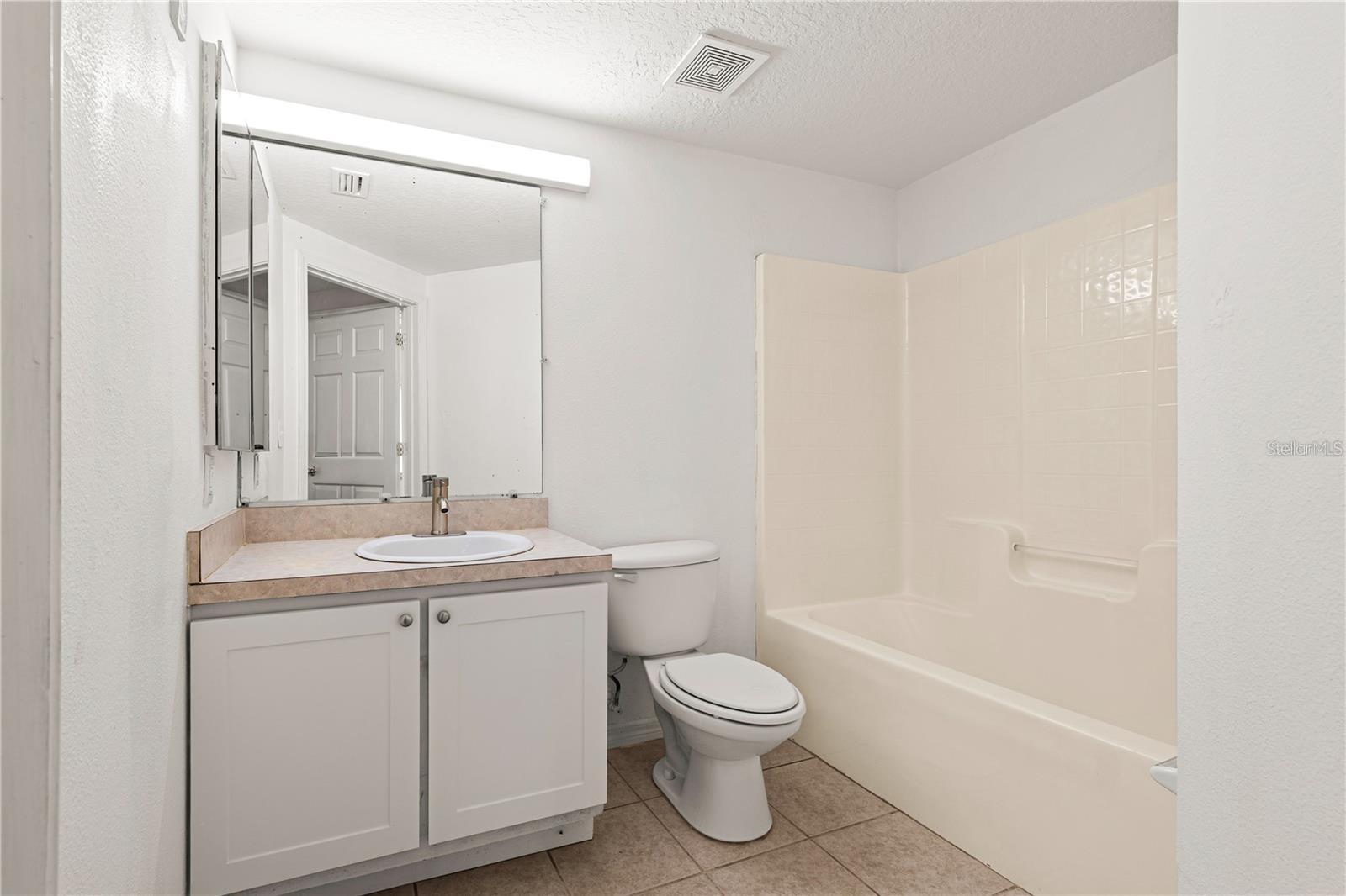 6434 CYPRESSDALE DR #102