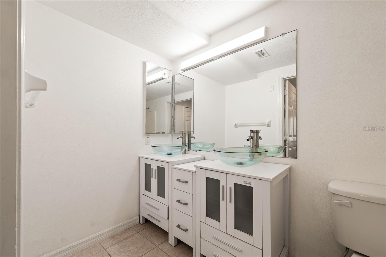 6434 CYPRESSDALE DR #102