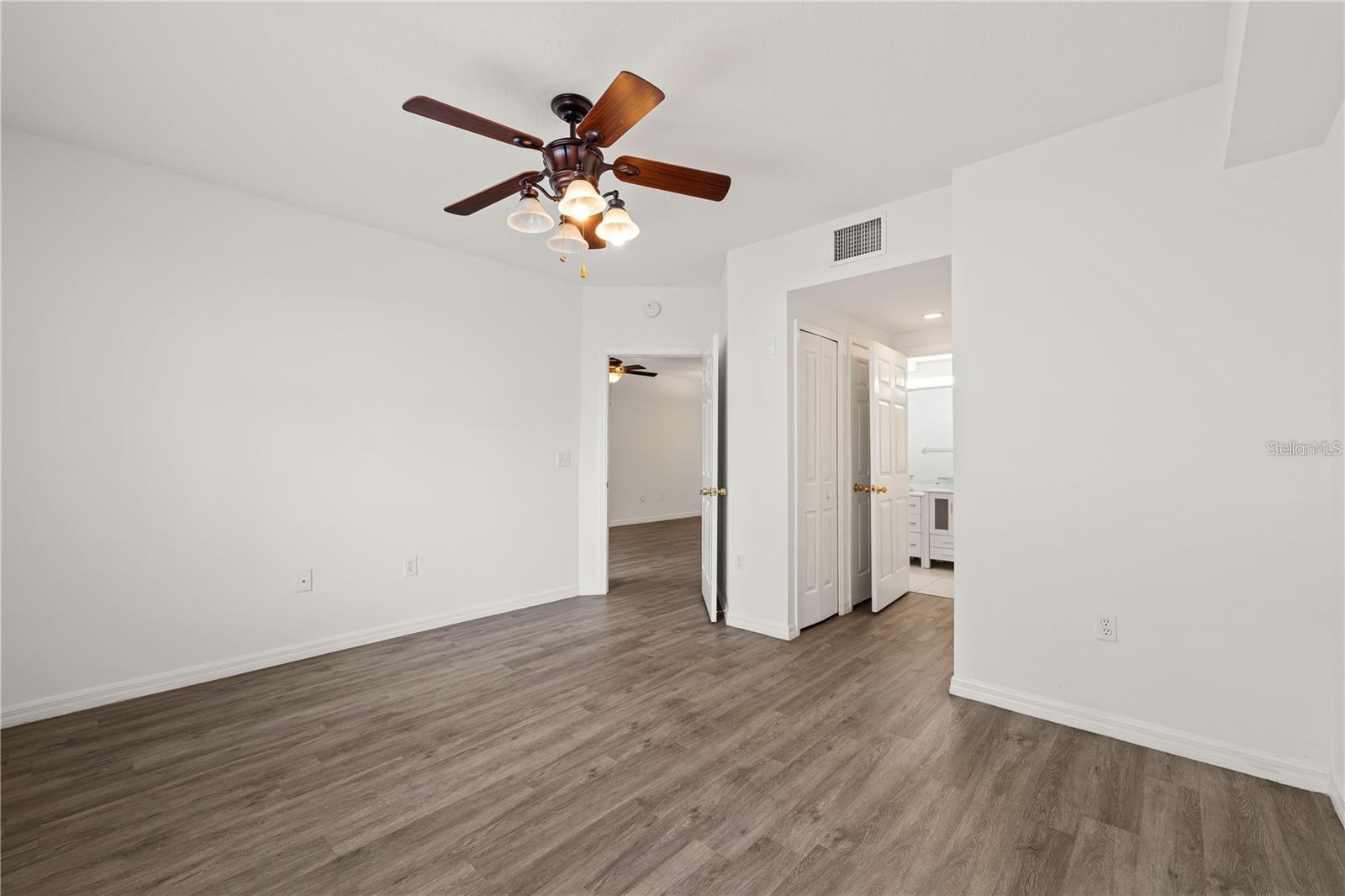 6434 CYPRESSDALE DR #102