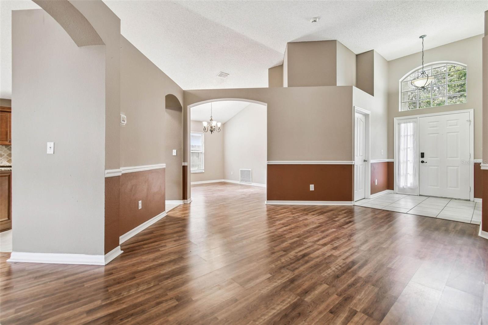 5646 PADDOCK TRAIL DR