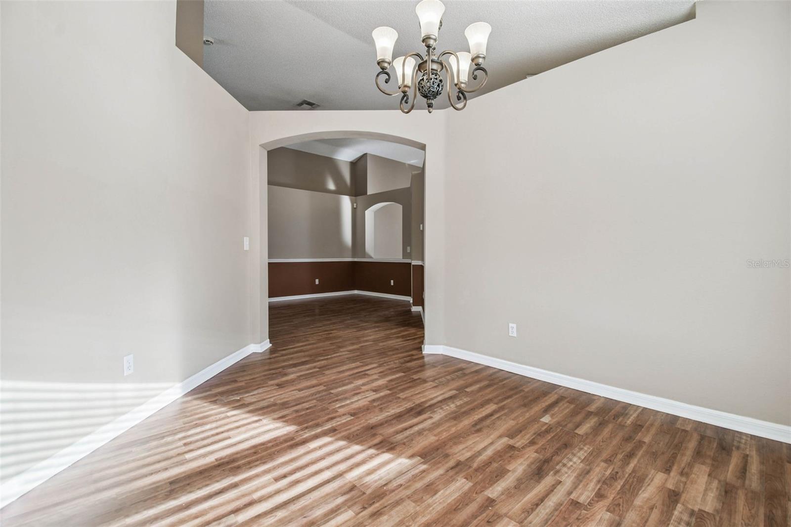 5646 PADDOCK TRAIL DR