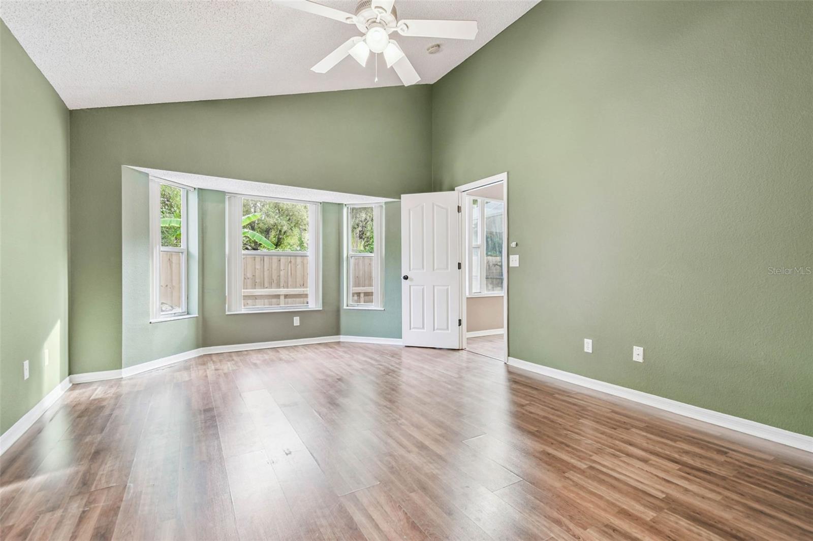 5646 PADDOCK TRAIL DR