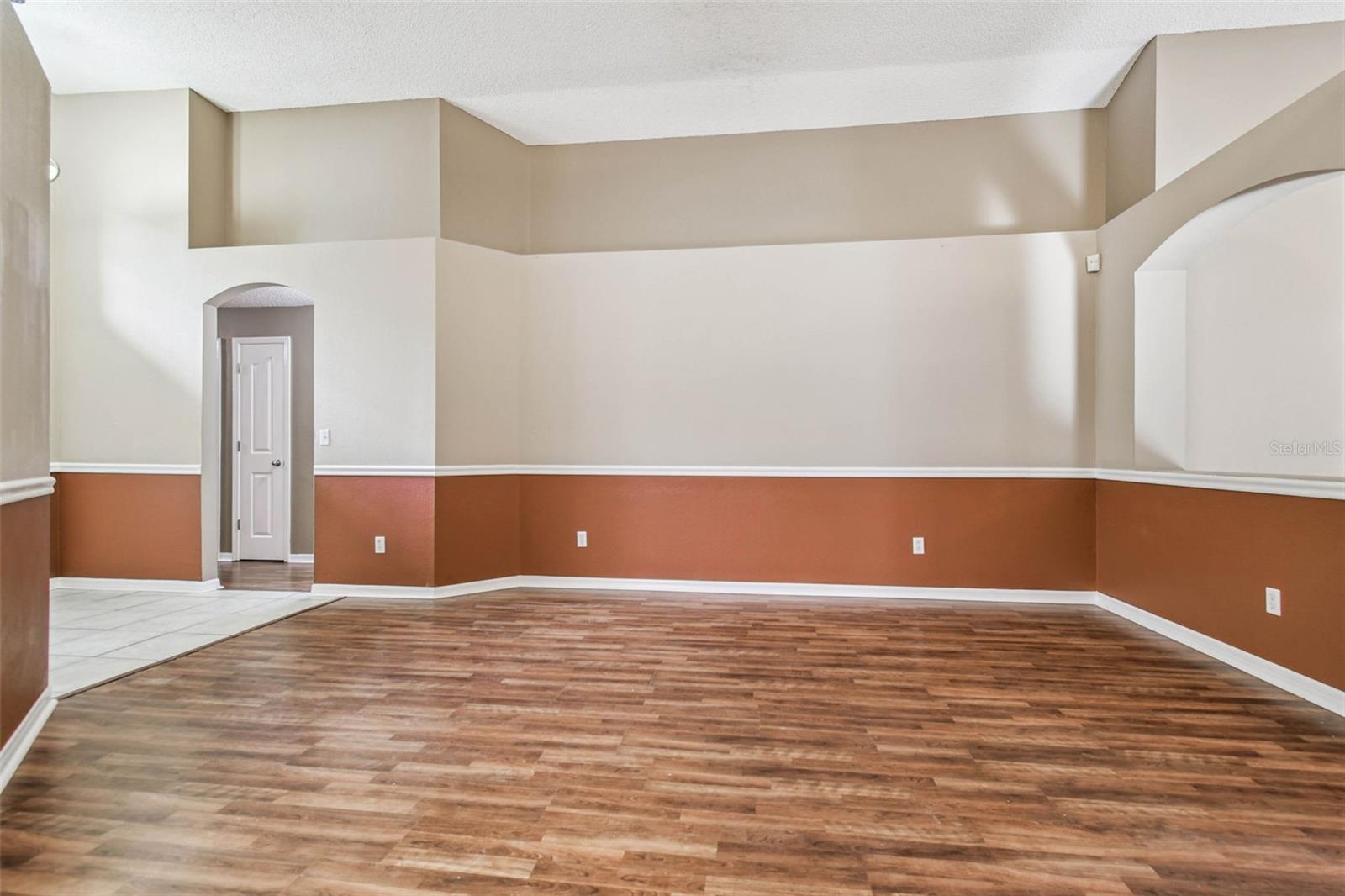 5646 PADDOCK TRAIL DR