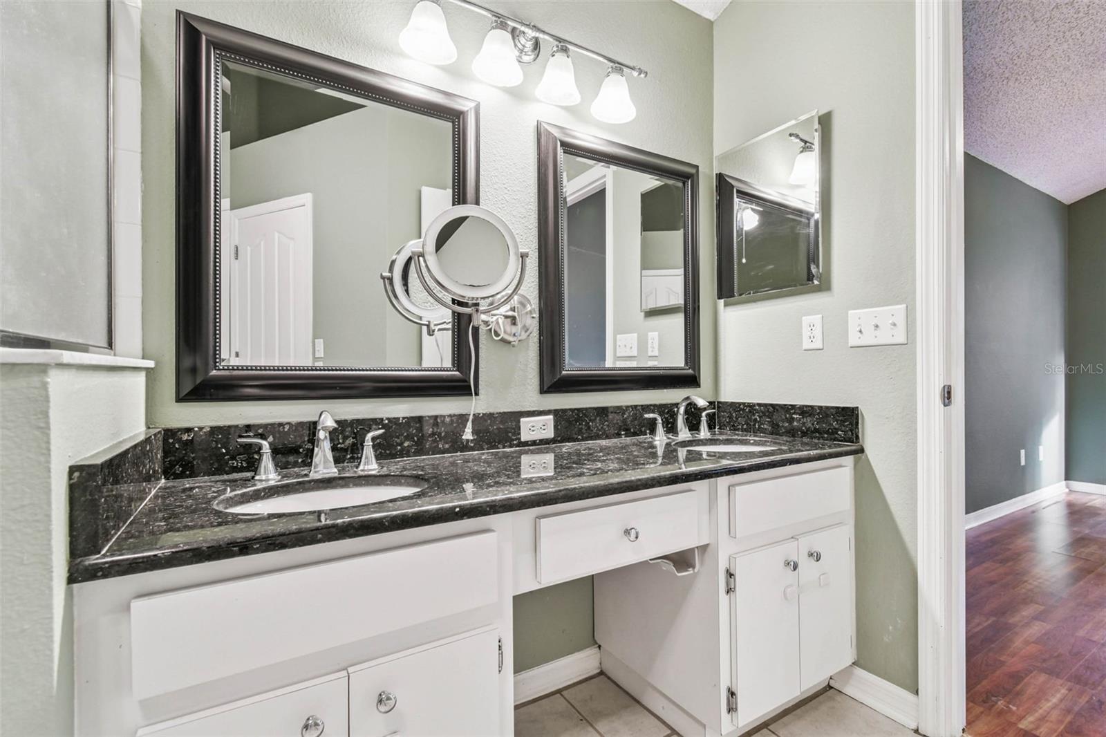 5646 PADDOCK TRAIL DR