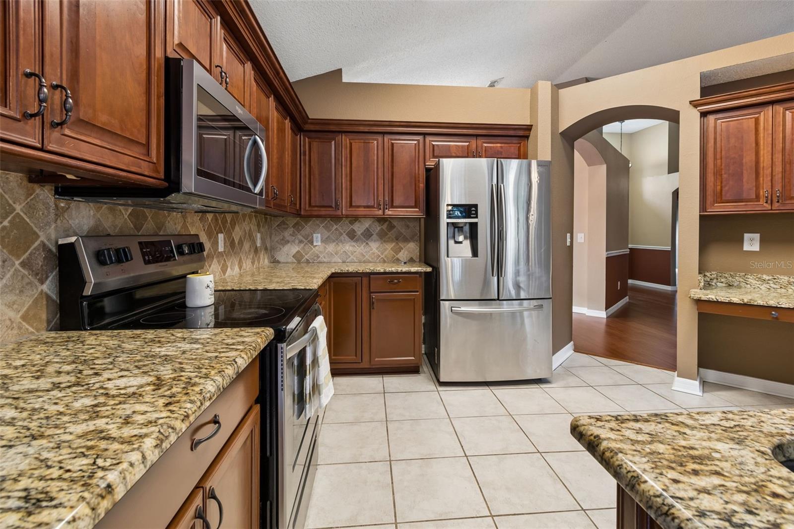 5646 PADDOCK TRAIL DR