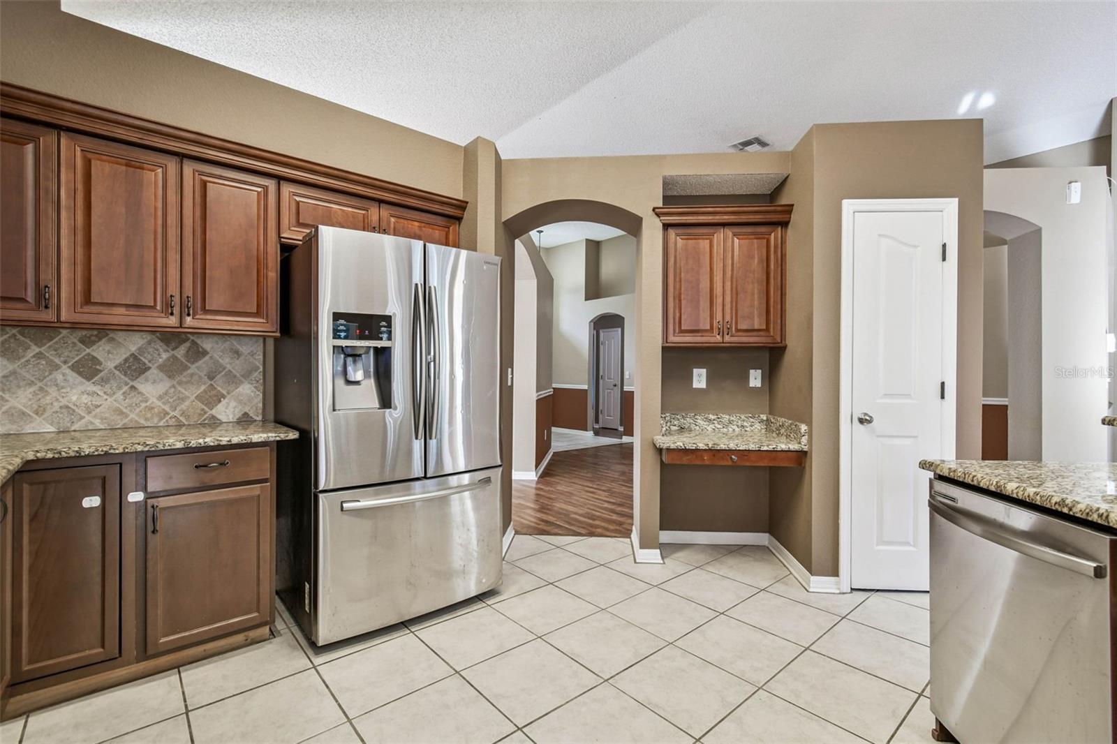 5646 PADDOCK TRAIL DR