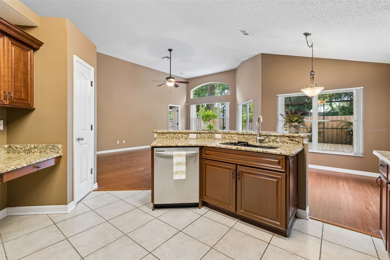 5646 PADDOCK TRAIL DR