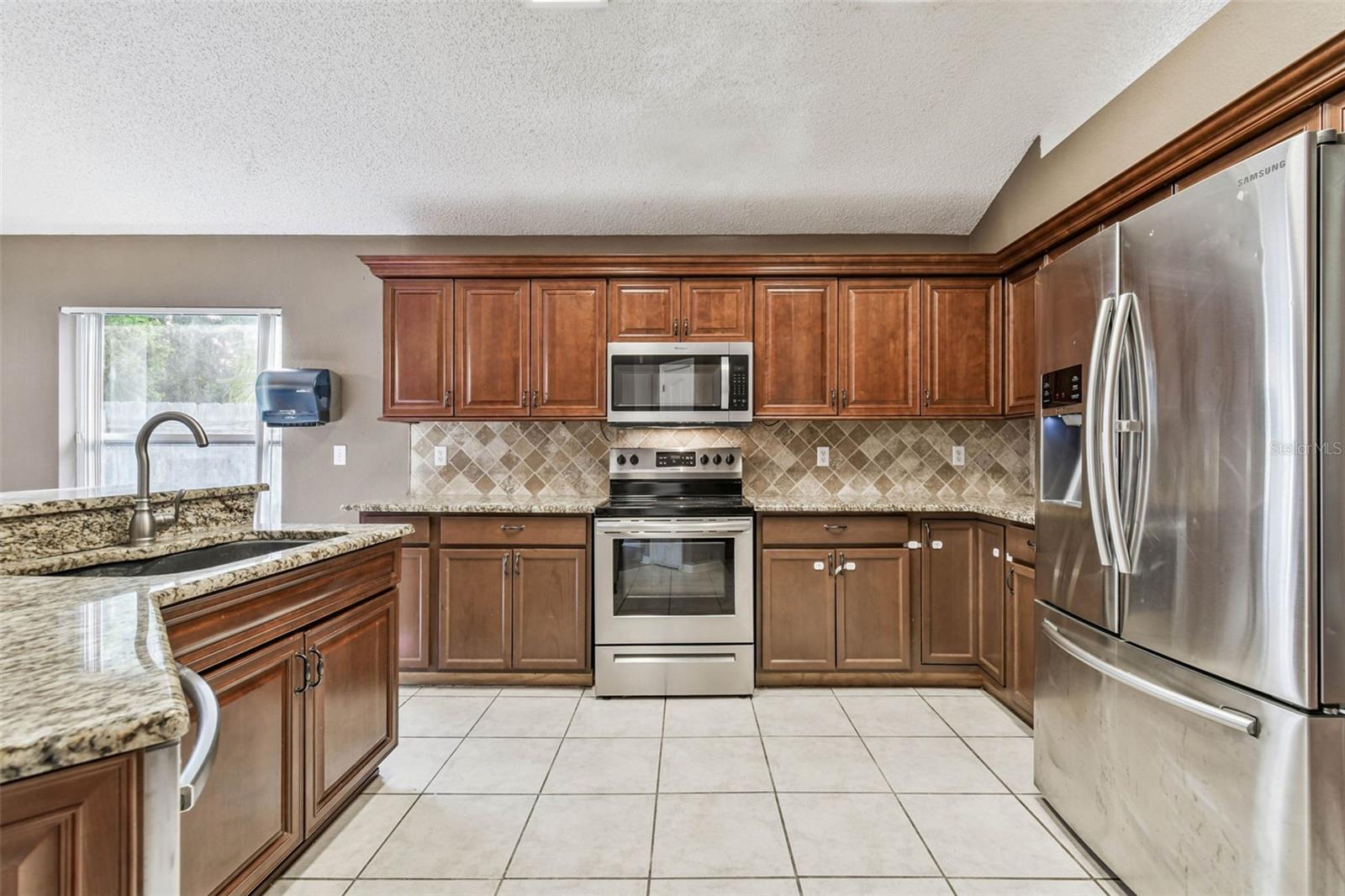 5646 PADDOCK TRAIL DR