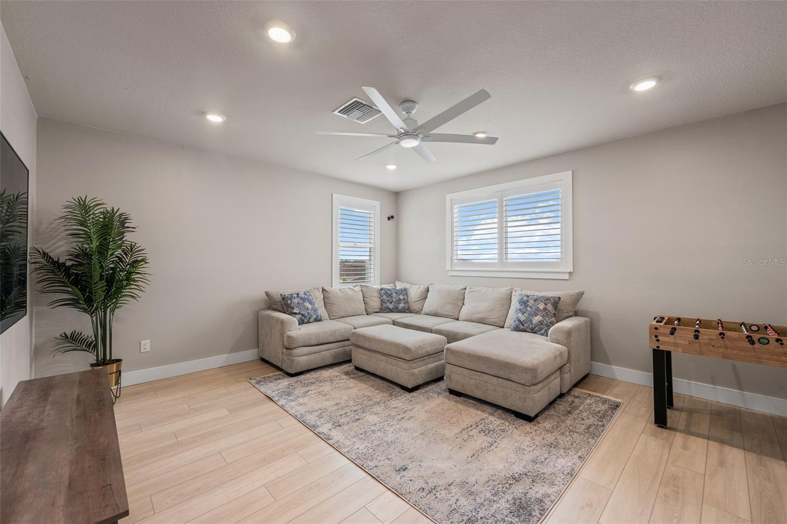 8714 DRUMMER PLANK DR