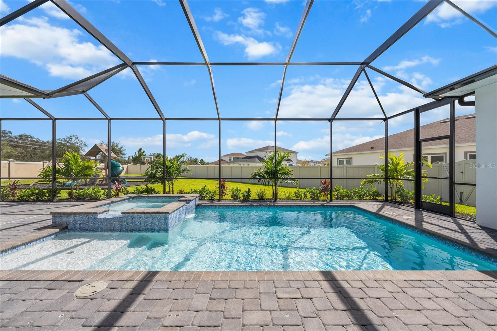 8714 DRUMMER PLANK DR