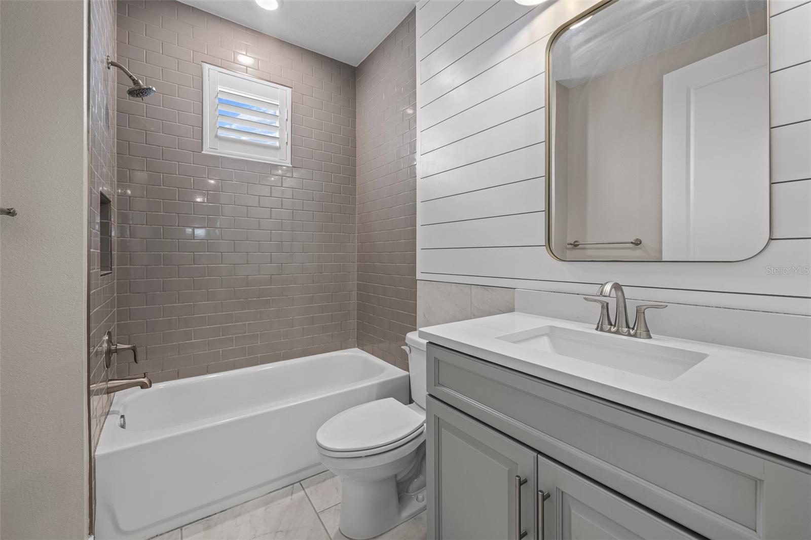 8714 DRUMMER PLANK DR