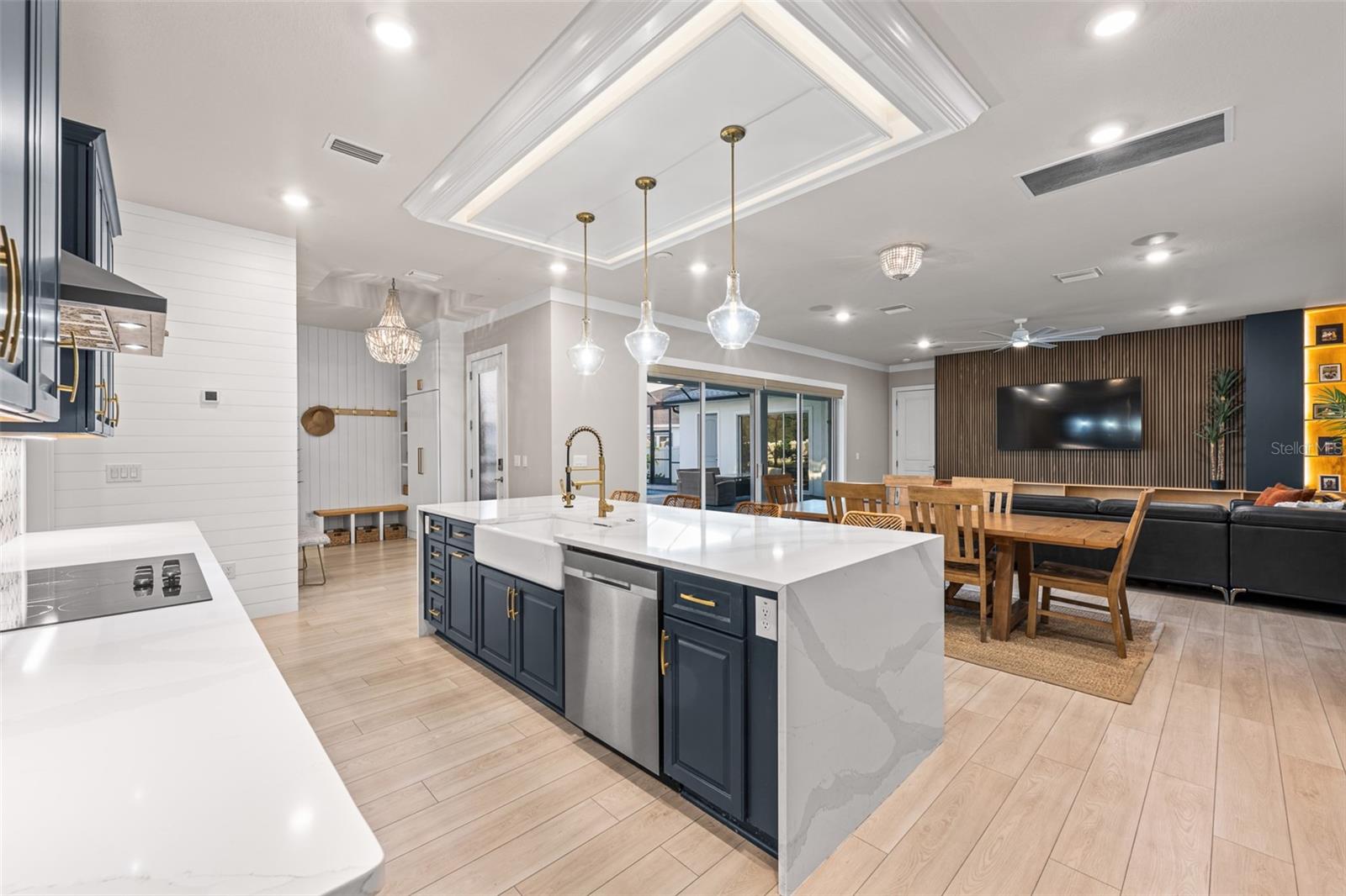 8714 DRUMMER PLANK DR