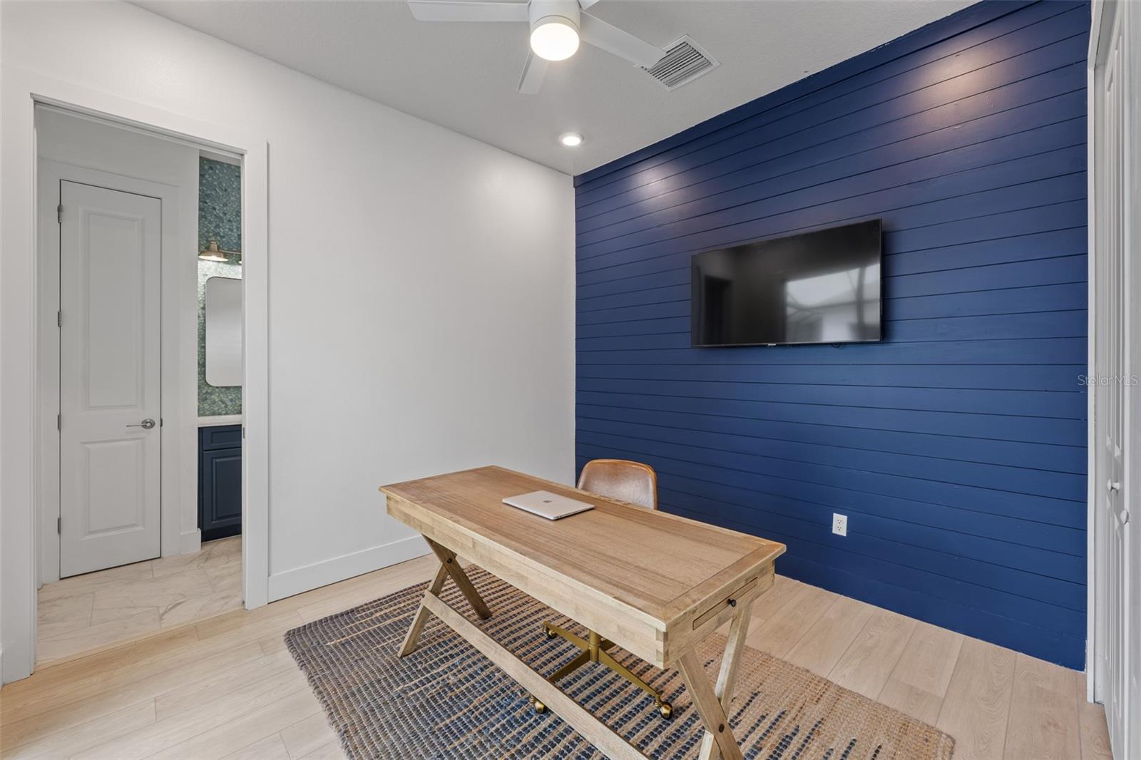 8714 DRUMMER PLANK DR