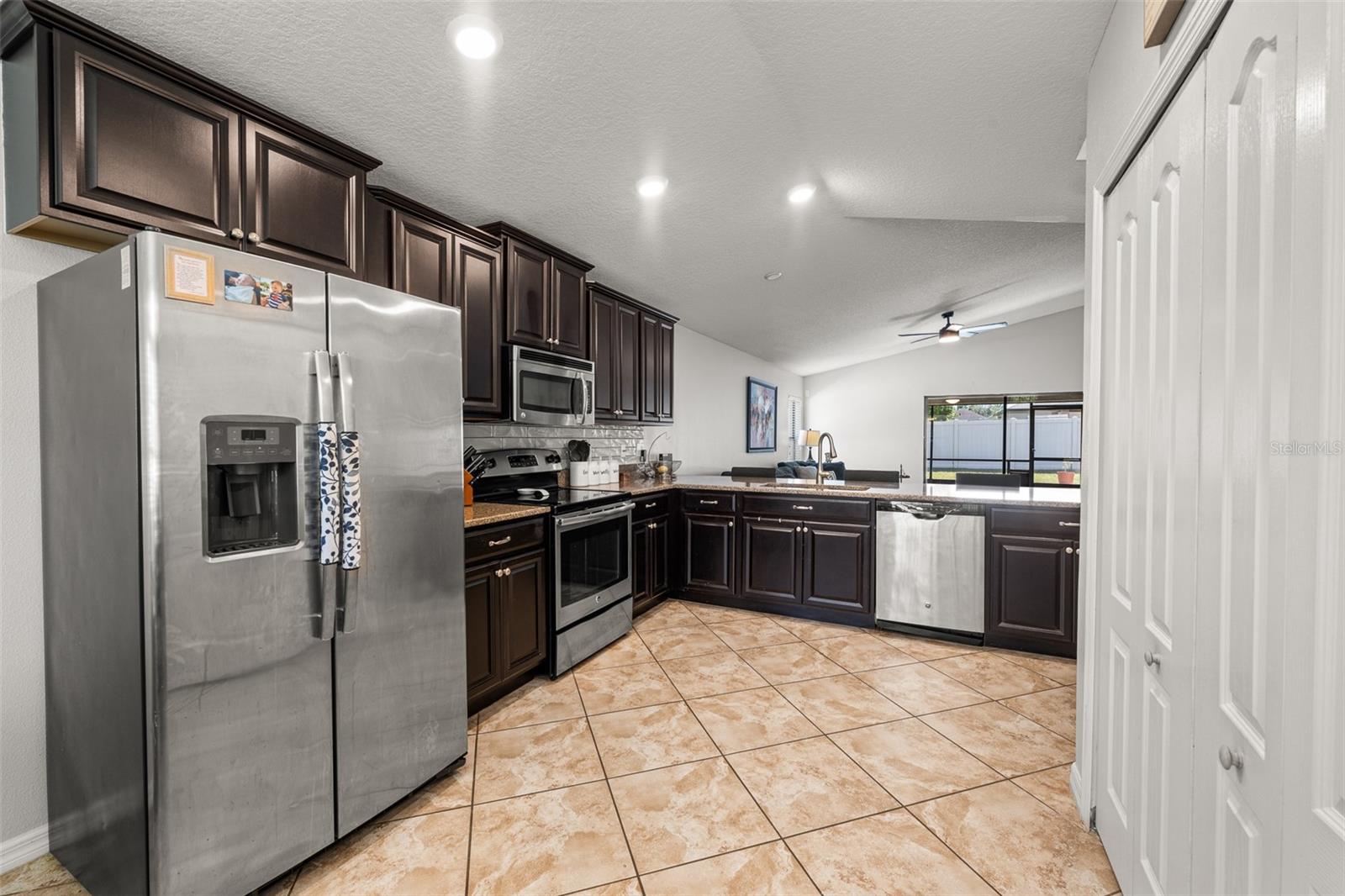 14203 STOCKWELL LN