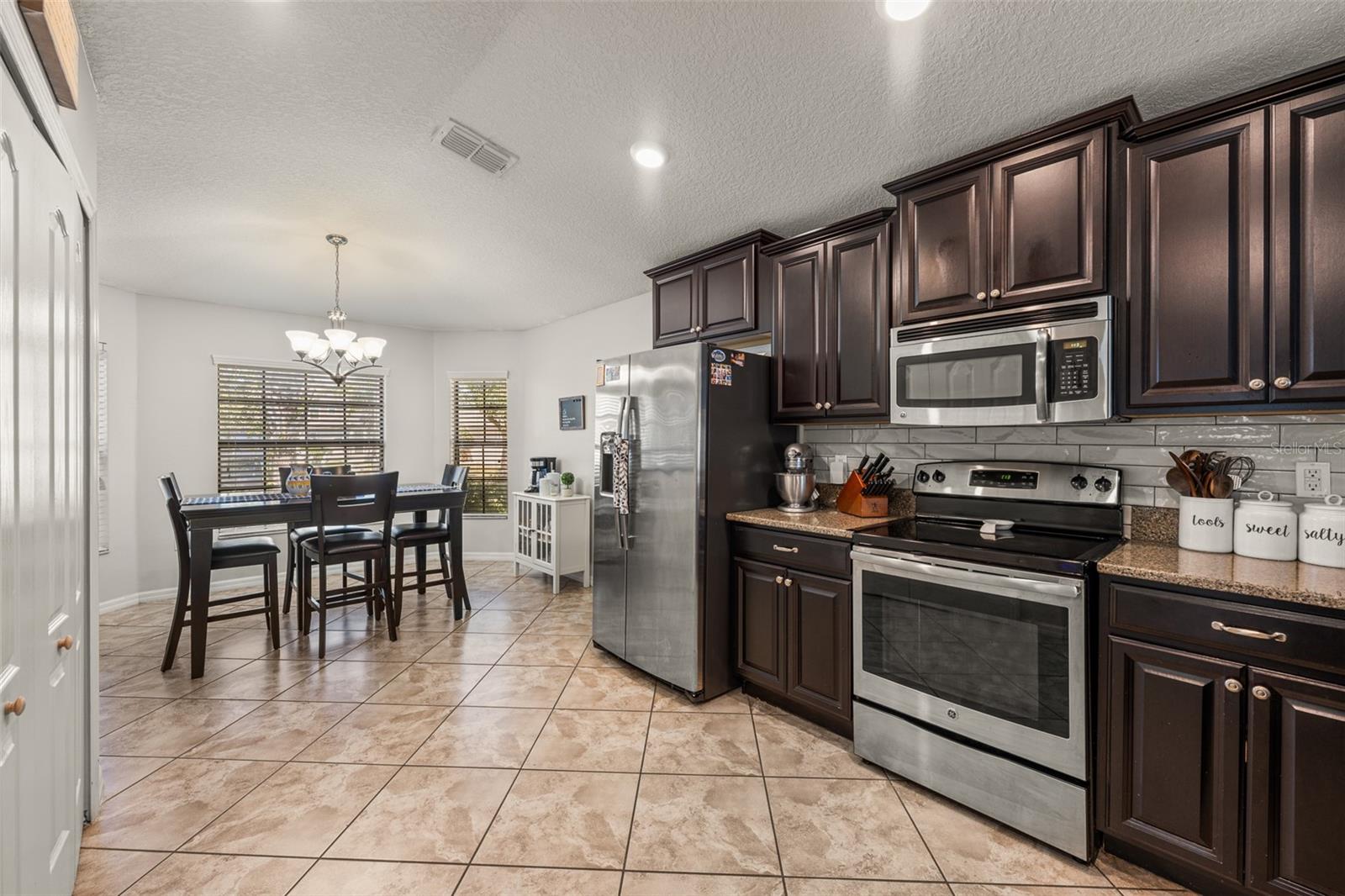 14203 STOCKWELL LN