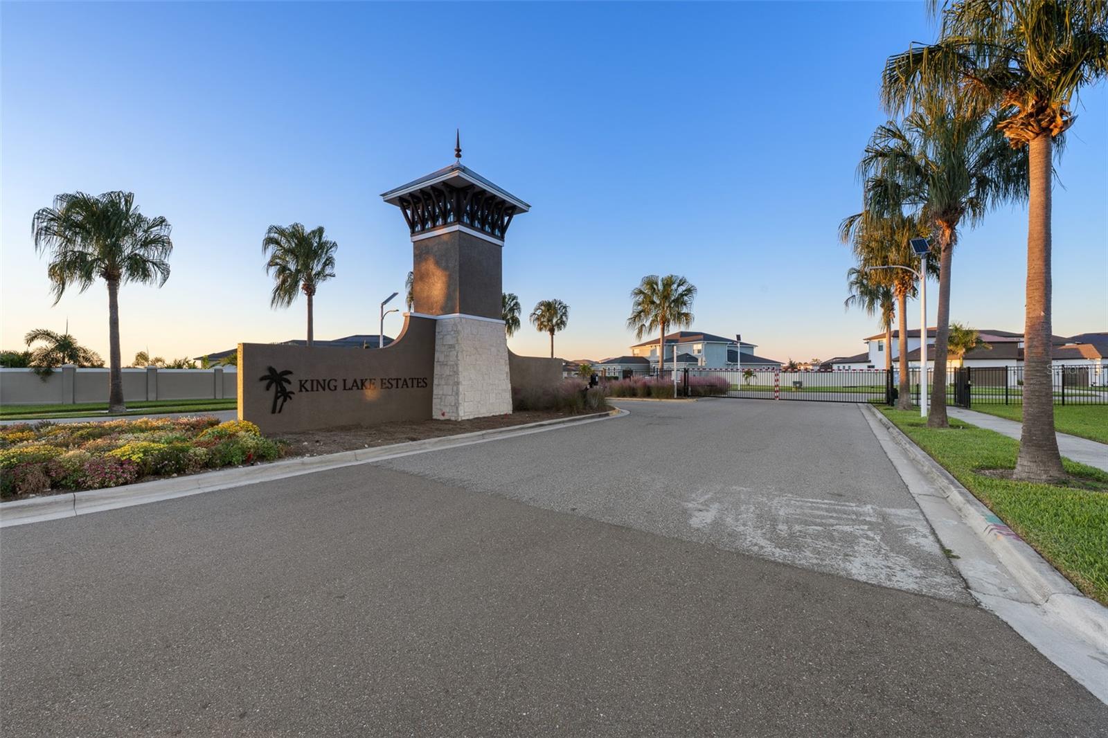 9185 SANDERS TREE LOOP