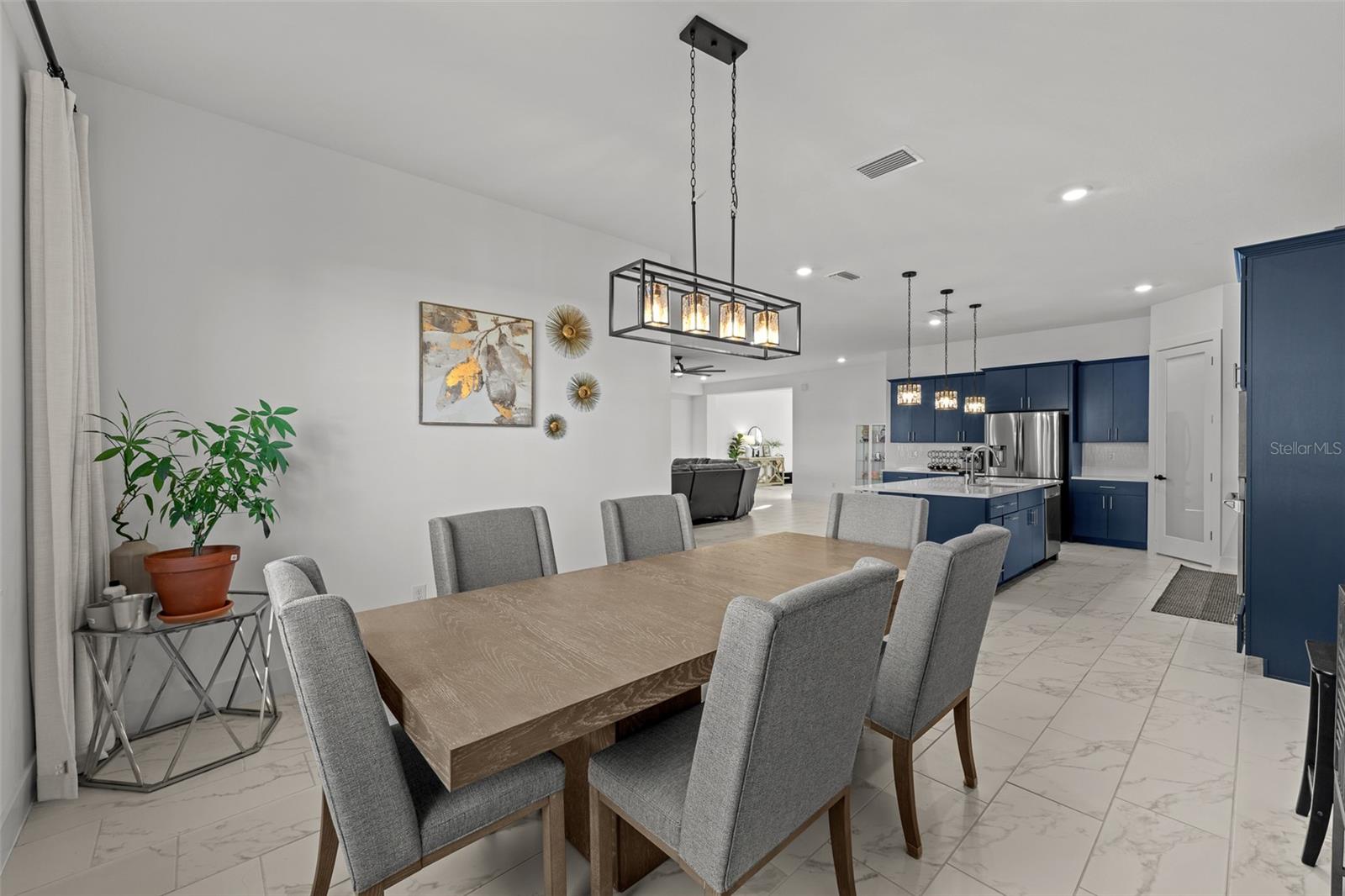 9185 SANDERS TREE LOOP