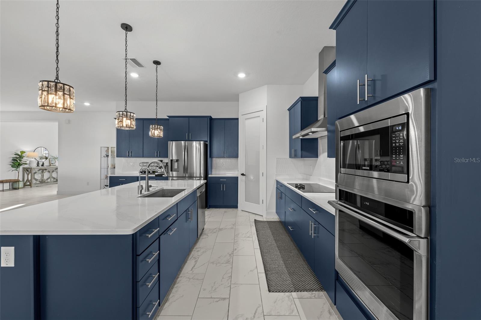 9185 SANDERS TREE LOOP