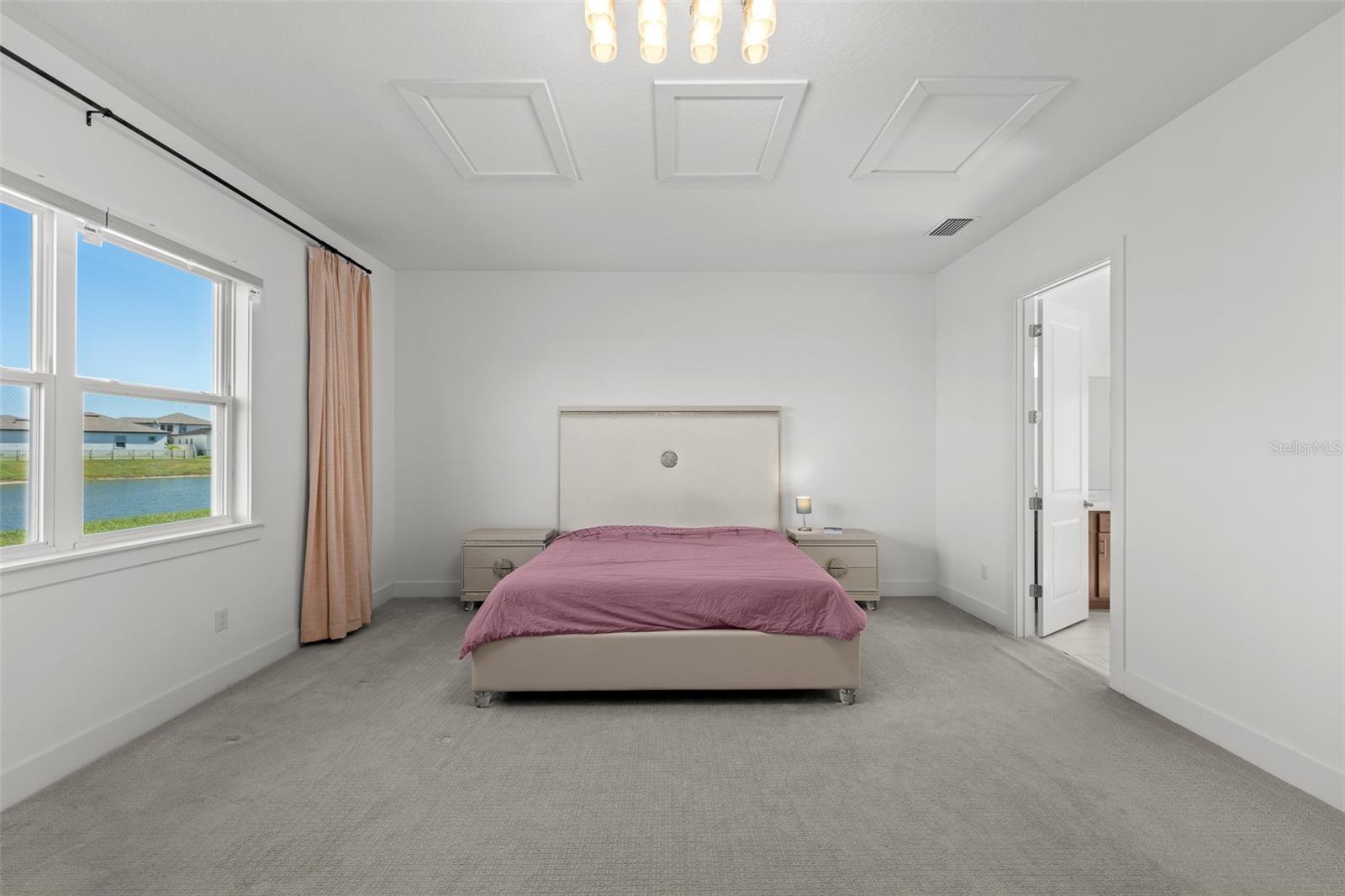 9185 SANDERS TREE LOOP