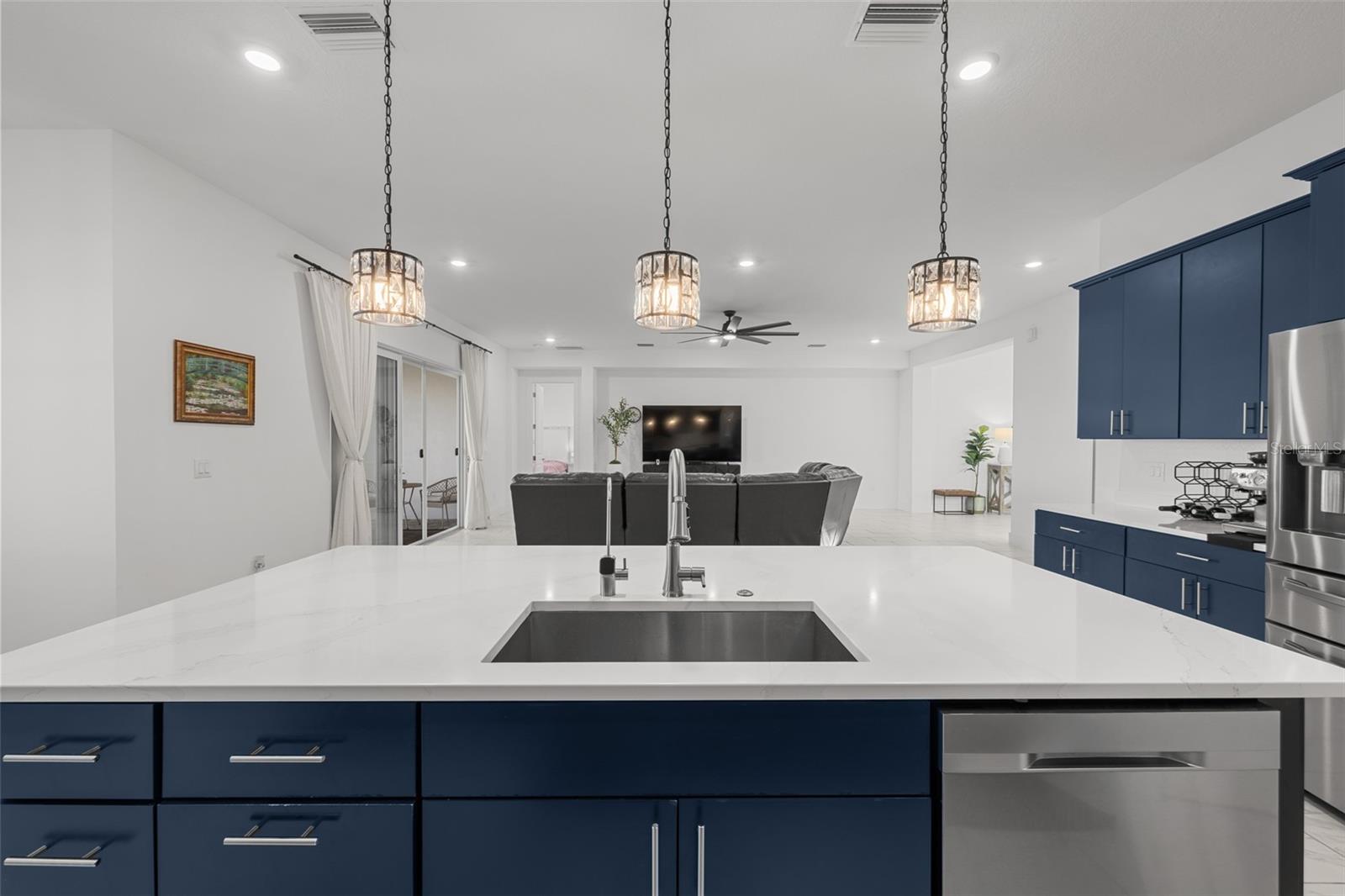 9185 SANDERS TREE LOOP