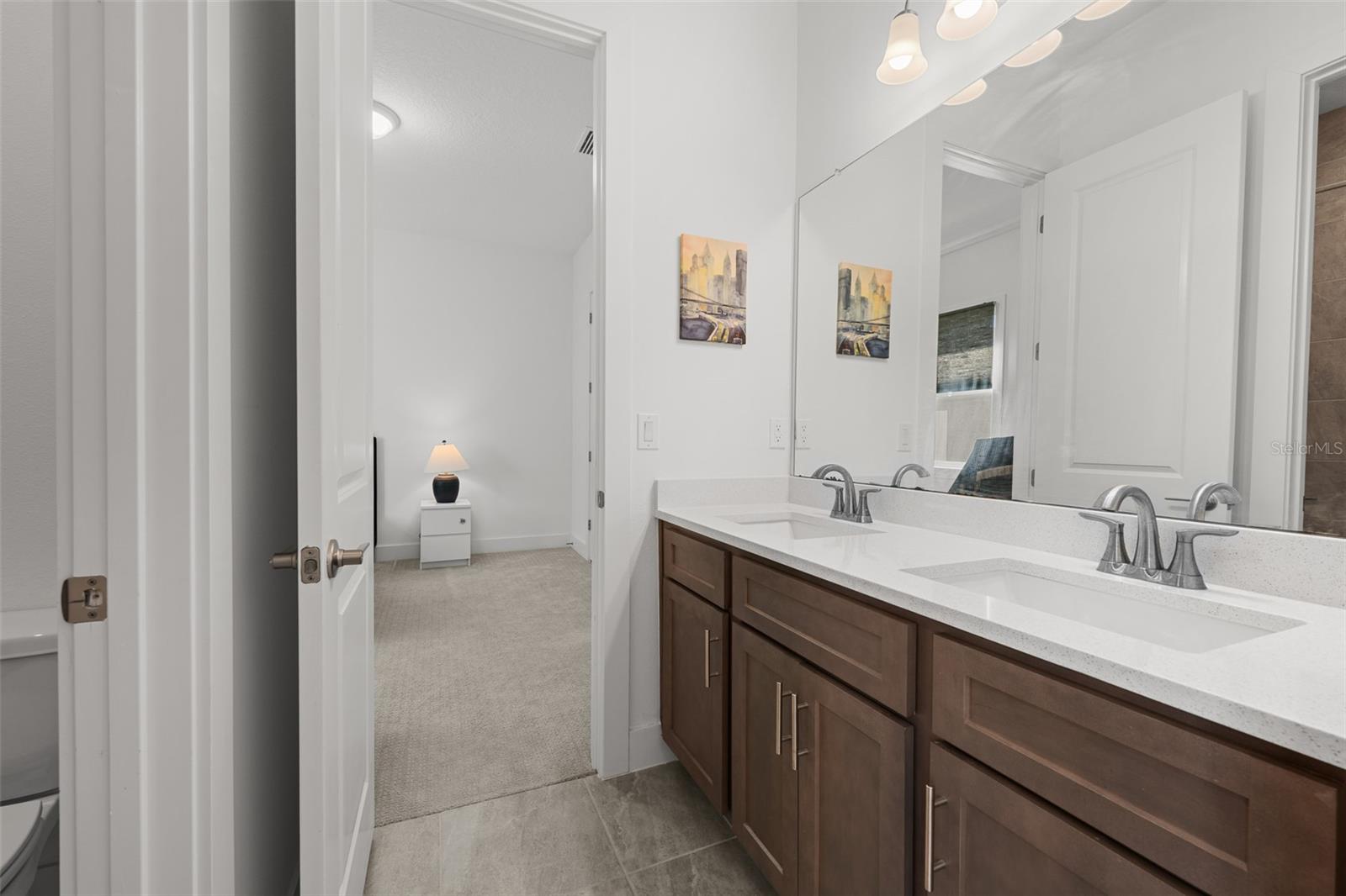 9185 SANDERS TREE LOOP