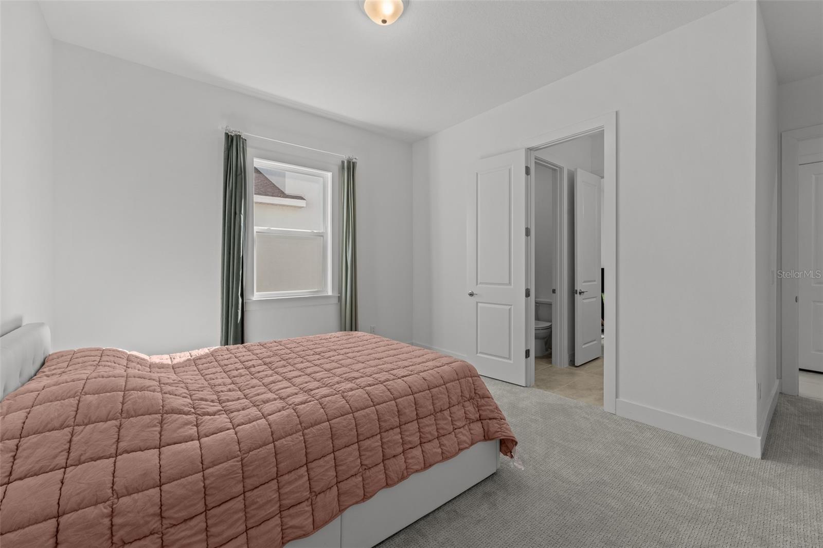 9185 SANDERS TREE LOOP