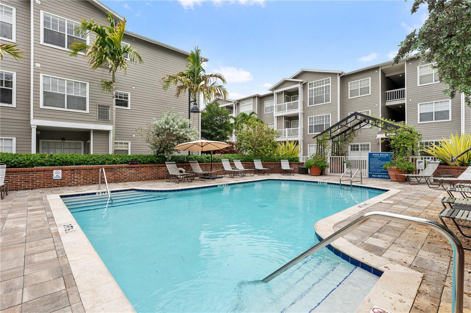 800 S DAKOTA AVE #330