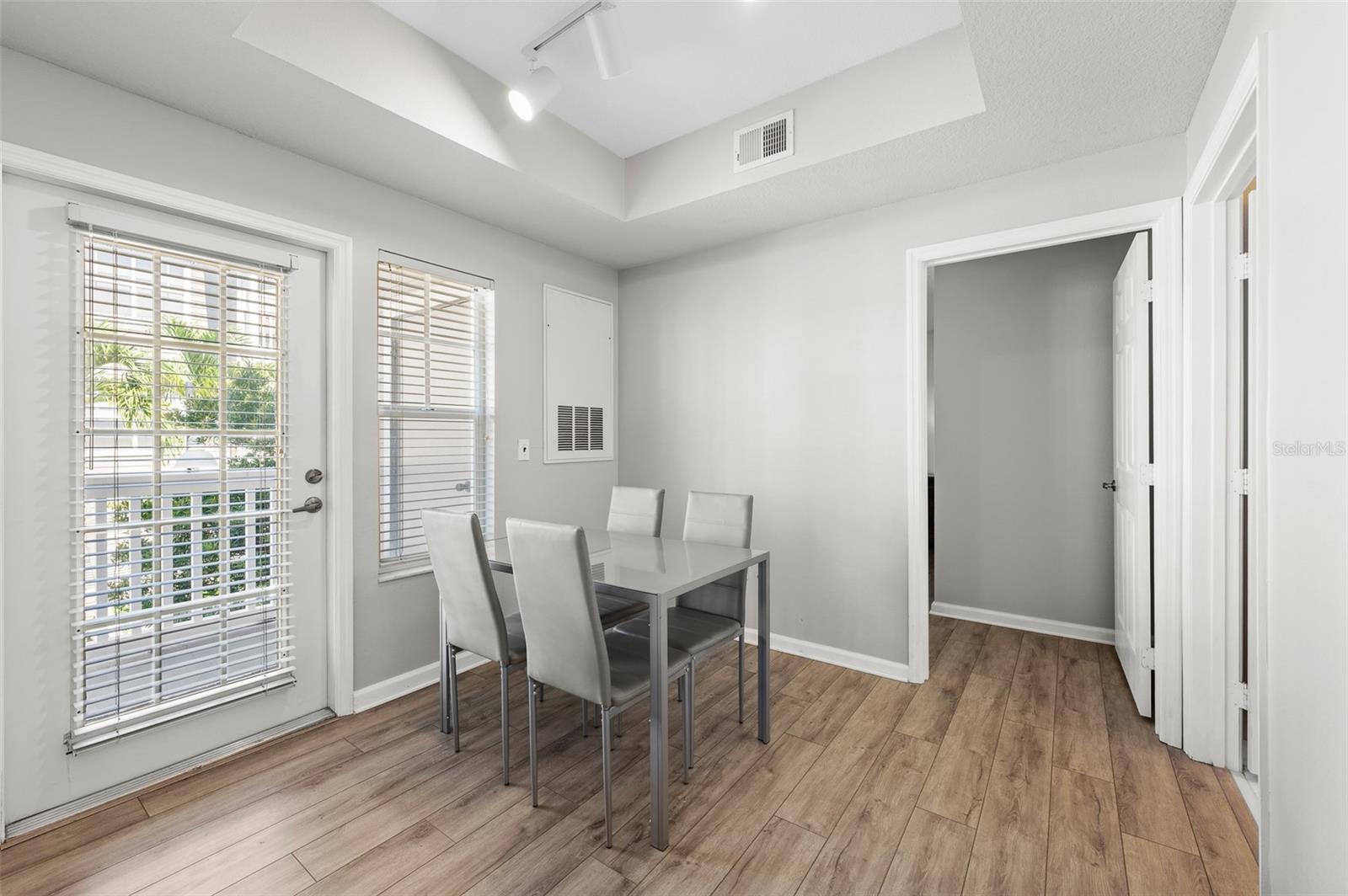 800 S DAKOTA AVE #330