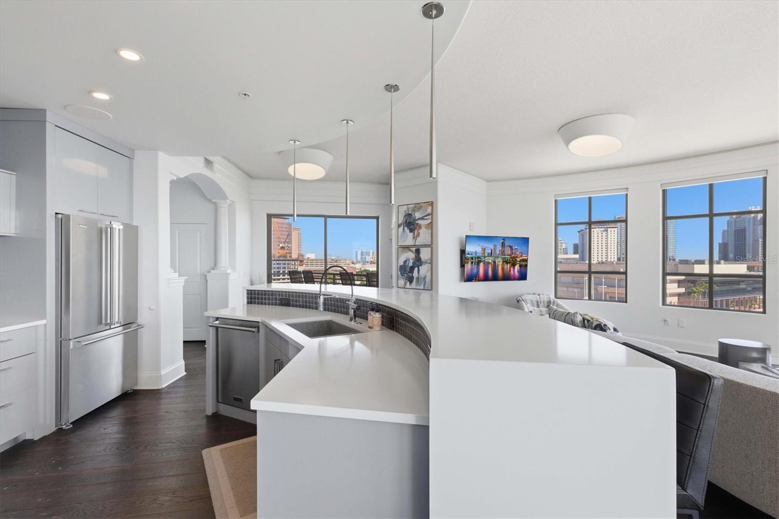 275 BAYSHORE BLVD #905