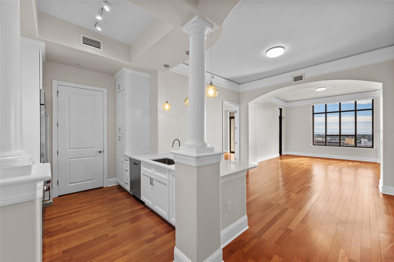 275 BAYSHORE BLVD #1707