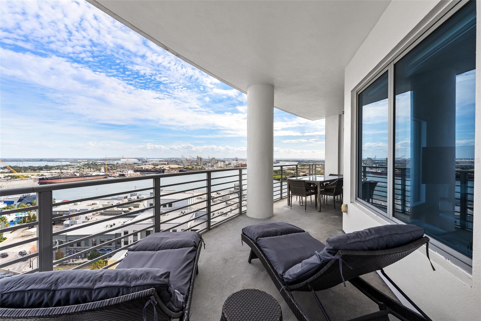 1209 E CUMBERLAND AVE #1705